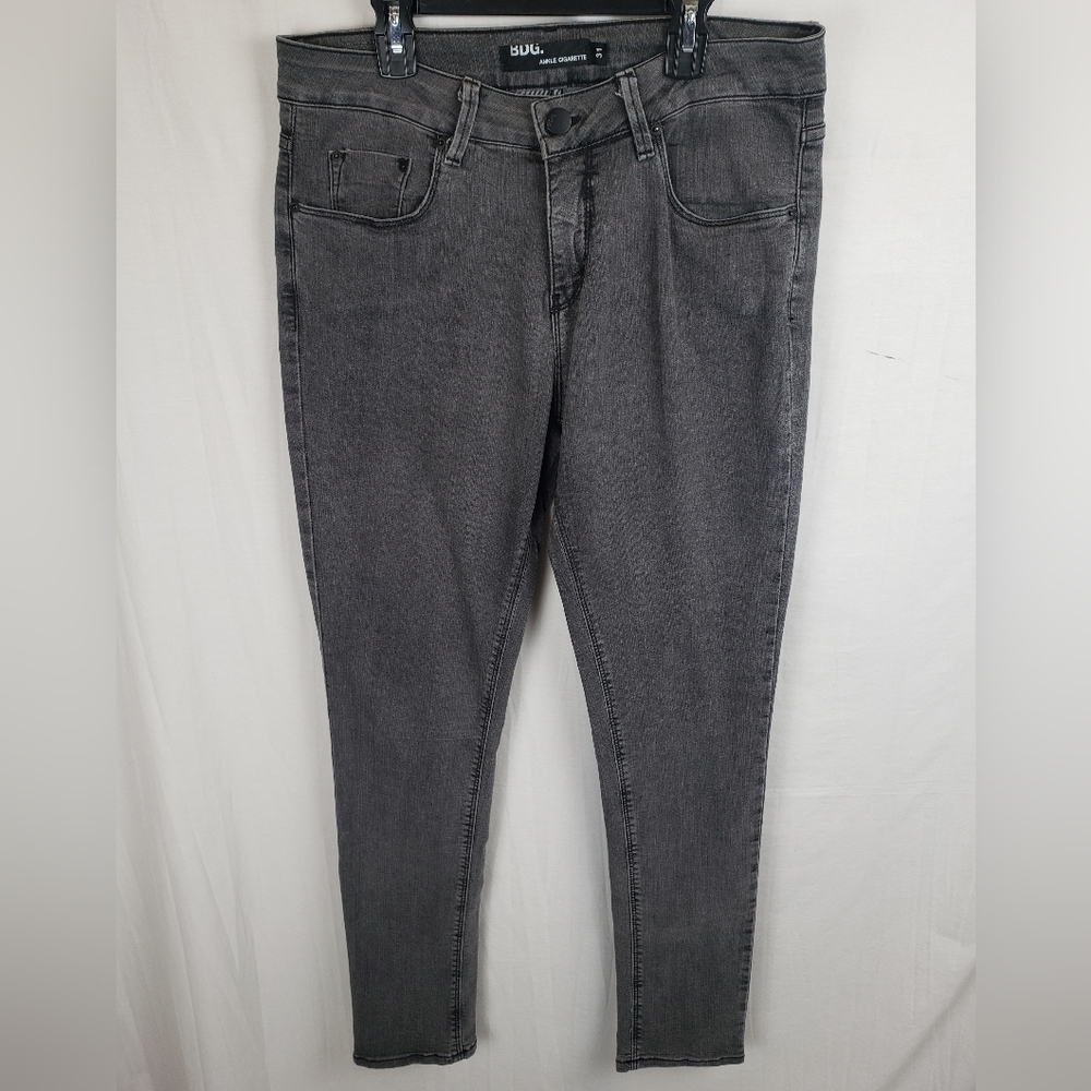 BDG. Ankle Cigarette Leg Gray Washed Jeans Sz 31